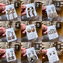 Load image into Gallery viewer, Gold Earrings
